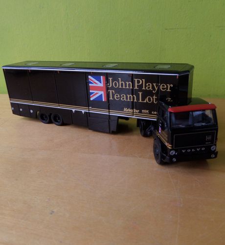Brekina H0 85681 Volvo F 89 John Player Team