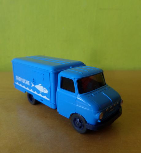 Wiking H0 35404 Opel Blitz "Seefische"
