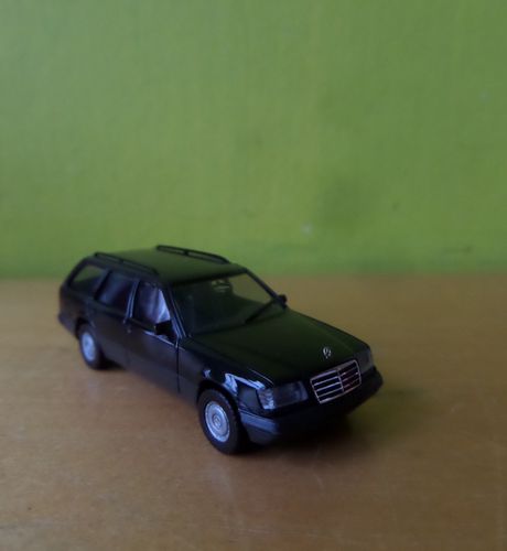 Herpa H0 29049 Mercedes E klasse T