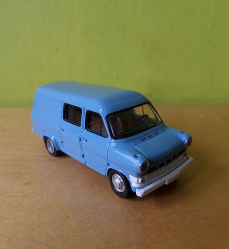Brekina H0 34165 Ford Transit licht blauw