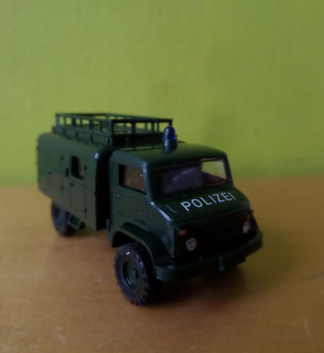 Wiking H0 36003 Unimog S 404 Polizei