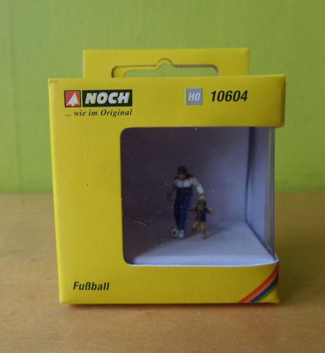 Noch H0 10604 Voetballen met papa