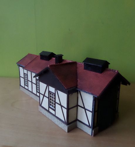 Pola H0 Vakwerk Wagen loods