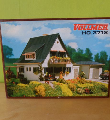 Vollmer H0 3718 Woonhuis met garage