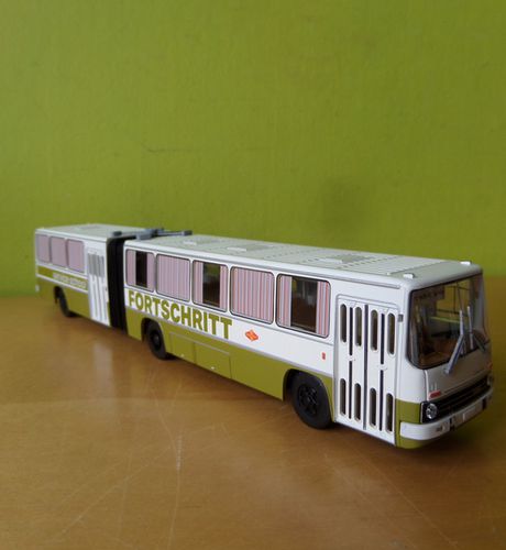 Brekina H0 59757 Ikarus 280.03 Gelede bus
