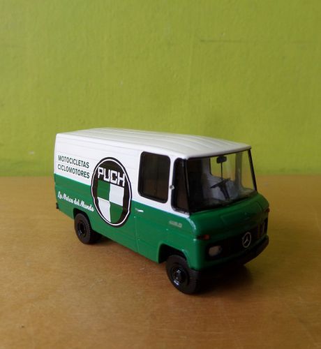Brekina H0 36858 Mercedes 406 D "Puch "
