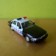 Busch H0 49016 Ford Crown Victoria "Molalla olice"