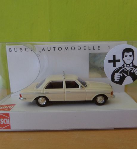 Busch H0 46876 Mercedes W 123 Taxi