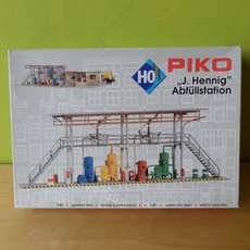 Piko H0 61105 Vul station Hennig