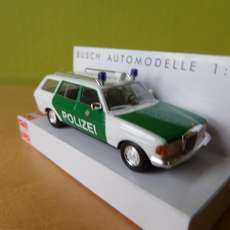 Busch H0 46806 Mercedes W 123 Polizei
