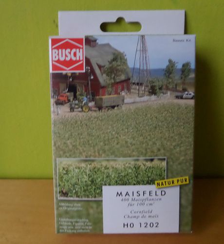 Busch H0 1202 Maisveld