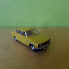 Brekina H0 29422 Volvo 144 donker geel