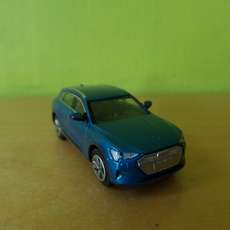 Minichamps H0 870018220 Audi E-tron