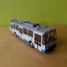 Brekina H0 61378 Skoda 14 TR Trolleybus