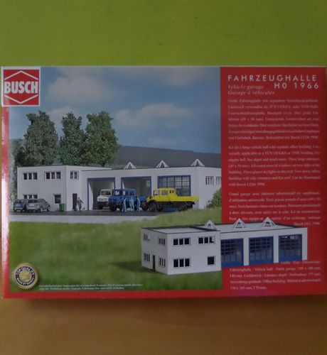 Busch H0 1966 Grote garage met bijgebouw