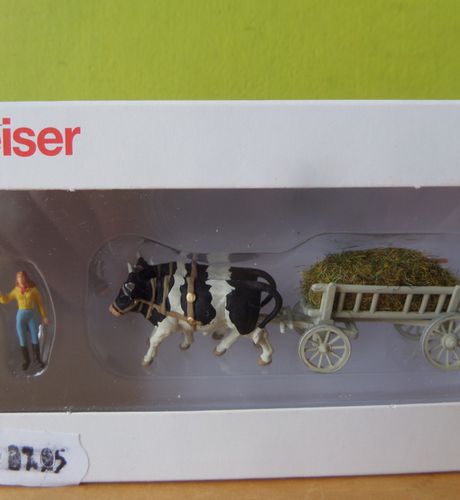 Preiser H0 30472 Graswagen met koeien