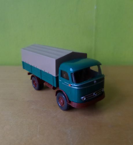 Wiking H0 043403 Mercedes LP 321