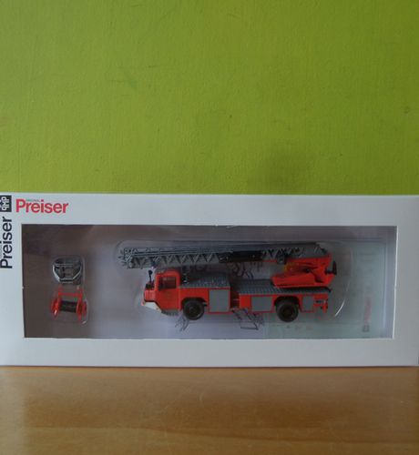 Preiser H0 35012 Magirus DLK 23-12