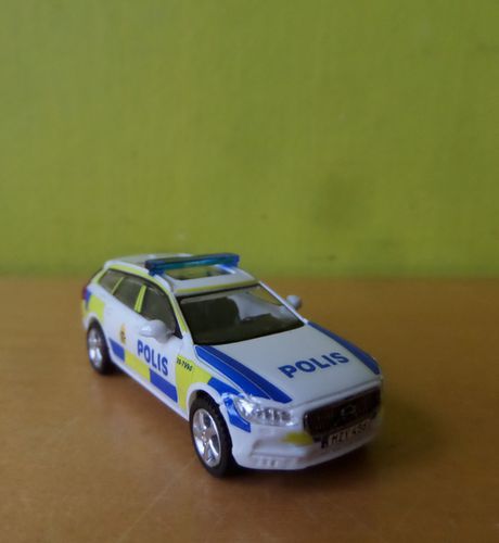 Micro City H0 0035 Volvo V 90  Politie Zweden