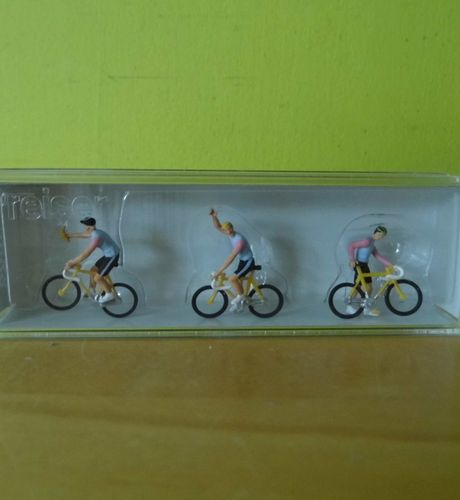 Preiser H0 25008 Wielrenners Team 3