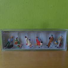 Preiser H0 10114 Wachtende reizigers