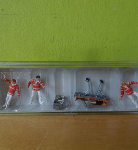 Preiser H0 10532 Ziekenwagen broeders