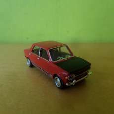 Brekina H0 22531 Fiat 128 rood/ zwart