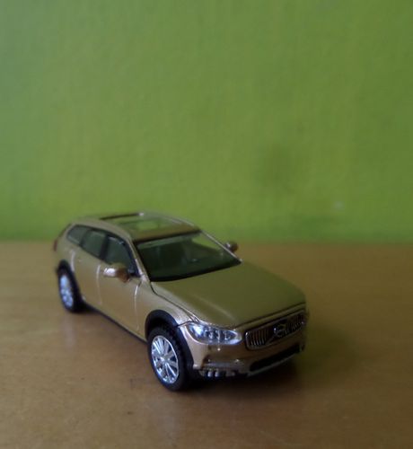 Micro City H0 0021 Volvo V 90 goud