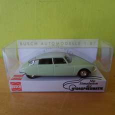 Busch H0 48035 Citroen DS licht groen / wit