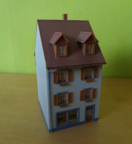 Faller H0 Stadspand wit met winkel