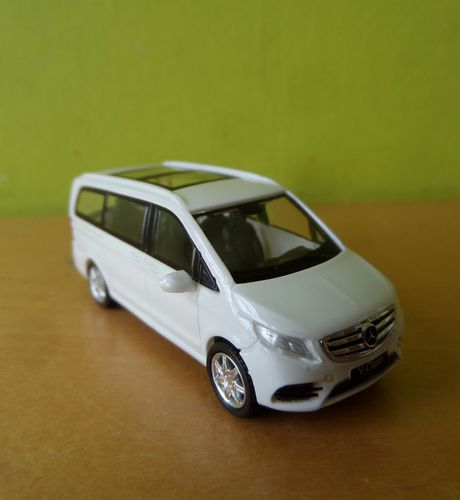 Micro city H0 0077 Mercedes V klasse wit