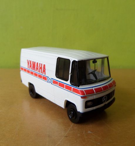 Brekina H0 36859 Mercedes 406 D "Yamaha "