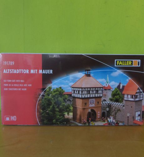 Faller H0 191789  Stadstoren met muur
