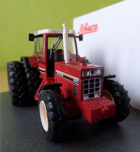 Schuco H0 26697 IHC 1455 XL tractor
