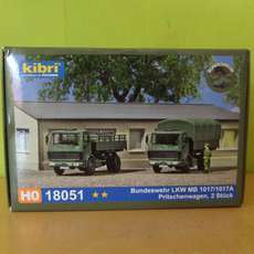 Kibri  H0 18051 2 x MB Bundeswehr wagens