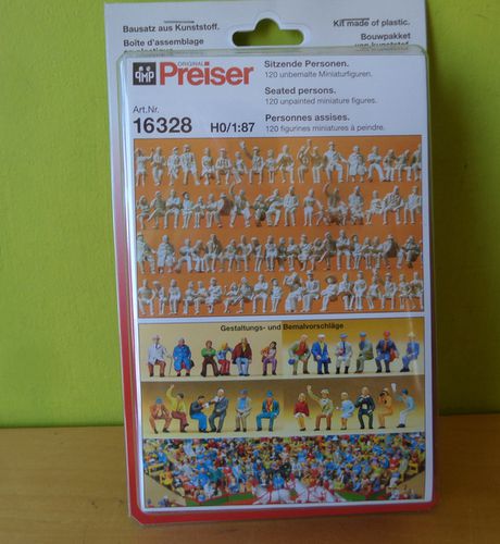 Preiser H0 16328 Zittende figuren set