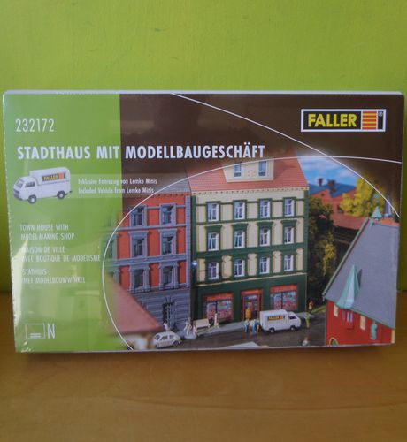 Faller N 232172 Stadspand met modelbouw winkel