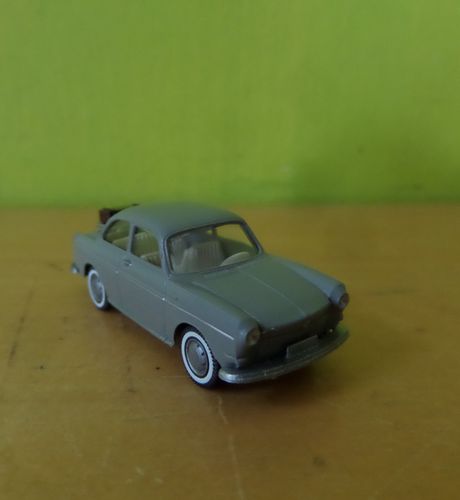 Wiking H0 04001 VW 1600 met koffer