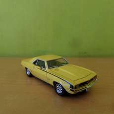 Brekina H0 18377 Chevrolet Camaro geel