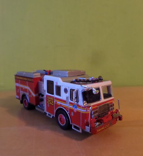 PCX  H0 870843 Seagrave Attacker FDNY