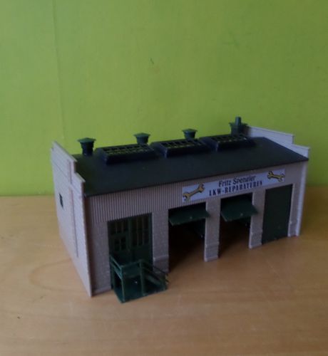Faller H0 Vrachtwagen werkplaats