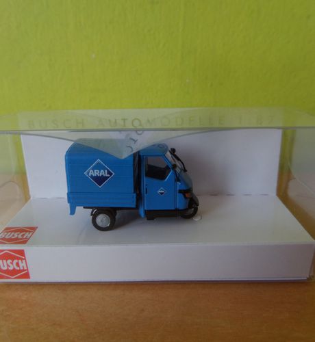 Busch H0 48498 PIaggio Ape "Aral"