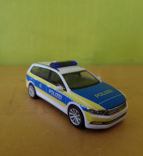 Herpa H0 098465 VW Passat Variant Polizei Bremen