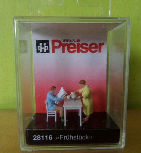 Preiser H0 28116 Aan de ontbijt tafel