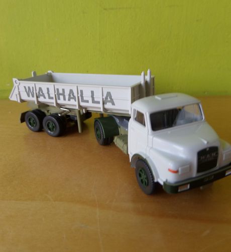 Wiking H0 67707 MAN kiepwagen "Walhalla"