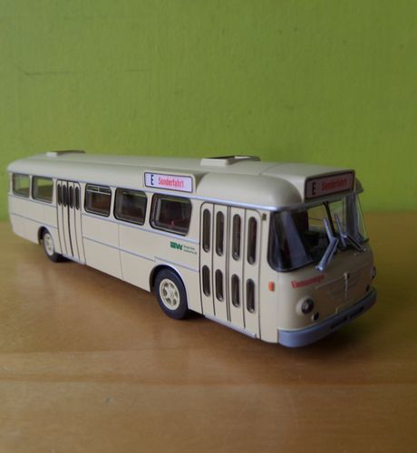 Brekina H0 59363 Bussing Senator "Wuppertal"