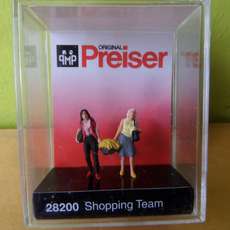 Preiser H0 28200 Shopping team