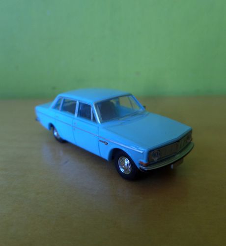 Brekina H0 29423 Volvo 144 licht blauw