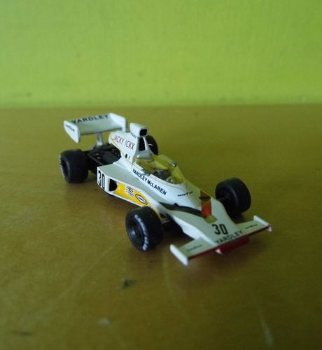 Brekina H0 22956 McLaren M23 F1 Jacky Ickx