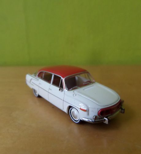 Brekina H0 27328 Tatra 603-2